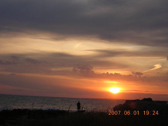 2007 Puglia - nach einem herrlichen Relax-Tag der spannende Sonnenuntergang