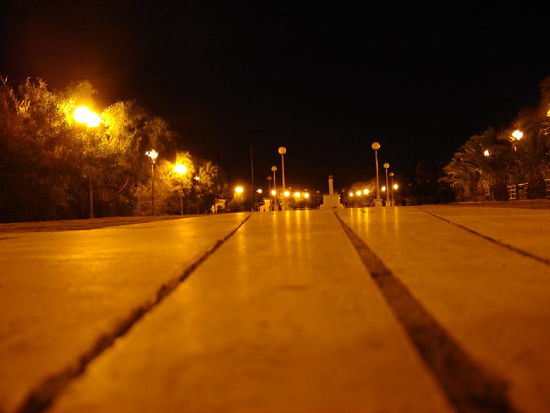 2007 Basilicata - Policoro Mare; wirklich vom "Feinsten" diese Marmorplatten auf der Strandpromenade!!