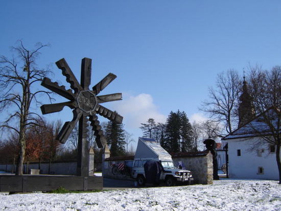 2008 - Kloster Mariabrunn; nach einer kalten Nacht der klare Morgen