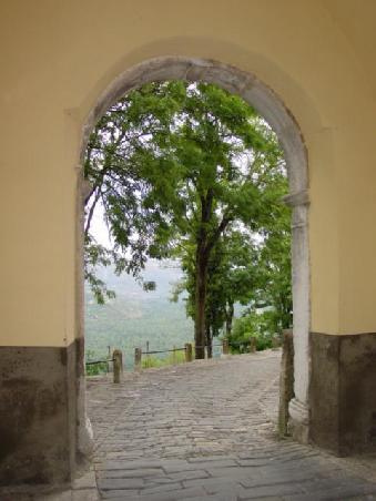 2004 Motovun - Eingangstor Nr. 1