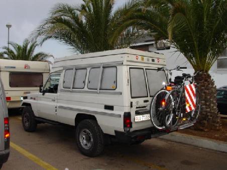 2004 Hvar - warten auf die Fähre nach Split