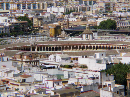 2008 - Glockenturm; die Stierkampfarena