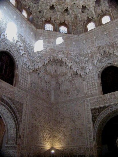 2008 - Alhambra; Sala de los Abencerrajes mit beeindruckender Stalaktitenkuppel
