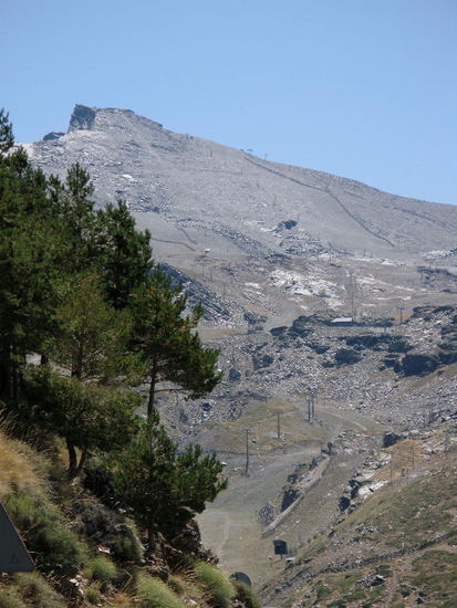 2008 - Sierra Nevada; Skigebiet mit Skiliften