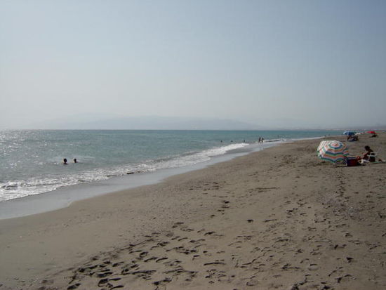 2008 - Cabo de Gata; Blick nach rechts, fast keine Leute!
