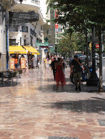 2008 - Valencia; Marmorböden auf den Gehsteigen