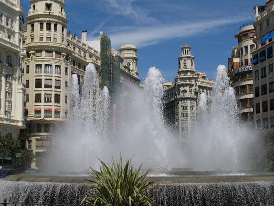 2008 - Valencia; erfrischendes Wasserspiel
