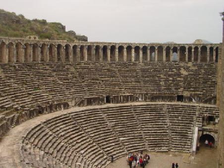 2005 Türkei - Aspendos; blick von den Zuschauerrängen