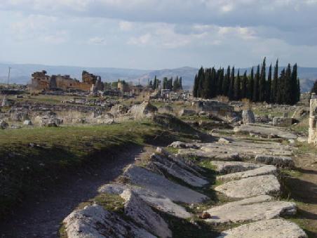 2005 Türkei - Hierapolis; alte Römerstrasse