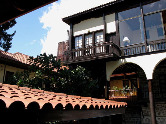 2009 - Antalya; kleine Oase in der Altstadt