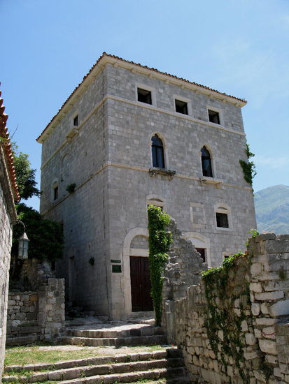 2009 - Stari Bar; einzelne rekonstruierte Häuser