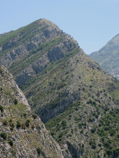 2009 - Stari Bar; interessante Erdfaltungen