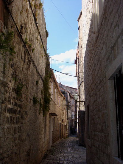 2009 - Trogir; in den engen Gassen der Altstadt
