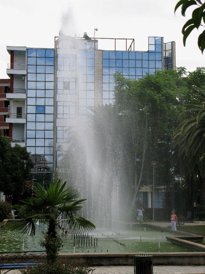 2009 - Saranda; im Hintergrund das "Bankenviertel"