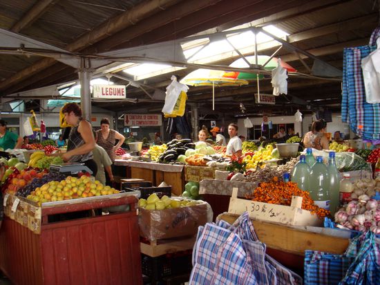 2010 - Suceava; im Früchte- und Gemüsemarkt
