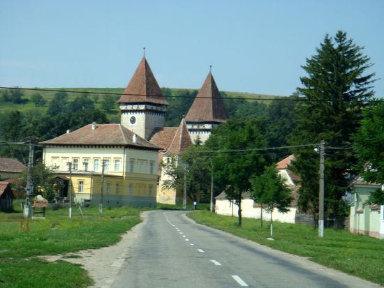 2010 - Unterwegs; stattliche Kirchen....