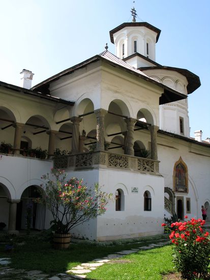 2010 - Horezu; die Gebäude mit der Wehranlage