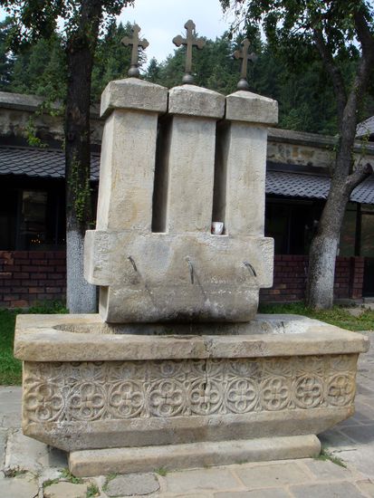 2010 - Horezu; der Klosterbrunnen