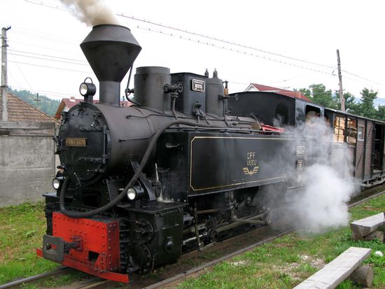 2010 - Viseu de Sus; die Mocanita oder Dampflok "Elvetia" steht bereit