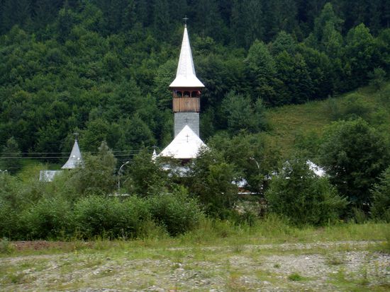 2010 - Wassertal; vorbei an Siedlungen