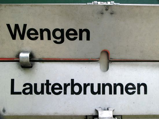 2010 - Wassertal; es gibt in Bern einen Verein - "Freunde der Wassertalbahn". Die Wagen sind ausgemustert und stammen von der Jungfraubahn!