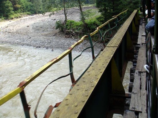 2010 - Wassertal; ist die Brücke sicher?