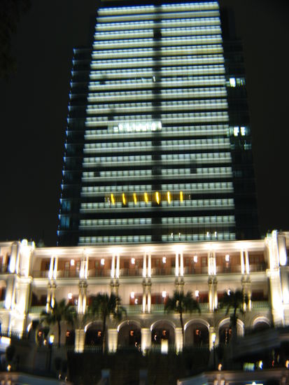 2011 - KowLoon; Traumwelt? himmelwärtsstrebend...