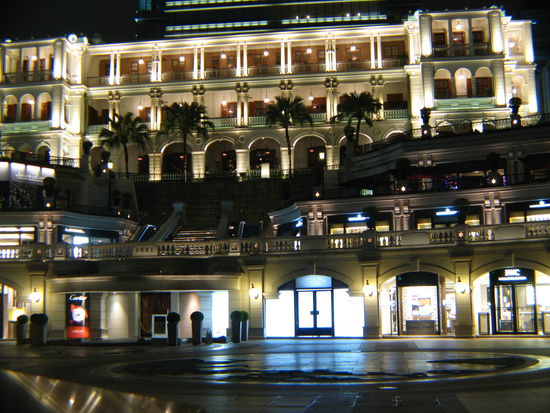 - jedenfalls glamourös!