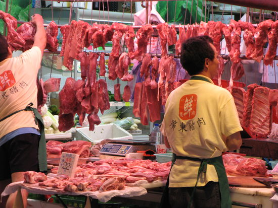 2011 - HongKong; beim Fleischermeister "Hau in Topf"...