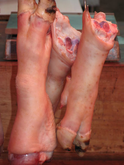 2011 - HongKong; Schweinsfüsse gefällig?