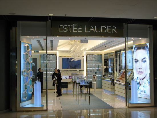 2011 - HongKong; auch hier: schön, elegant - aber "unterkühlt"!