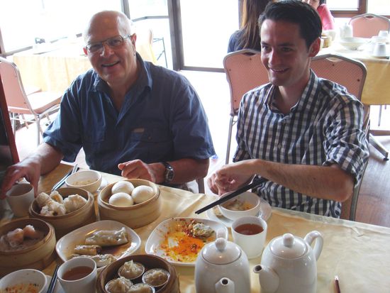 2011 - HongKong; es scheint zu schmecken...