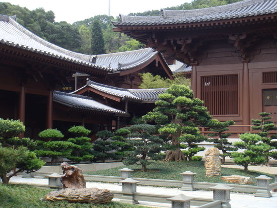 2011 - ChiLin Kloster; die Gärten im 2. Hof...