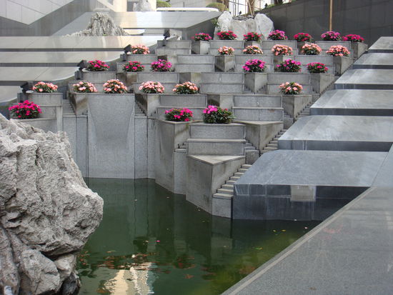 2011 - HongKong; spezieller Garten bei der China Bank