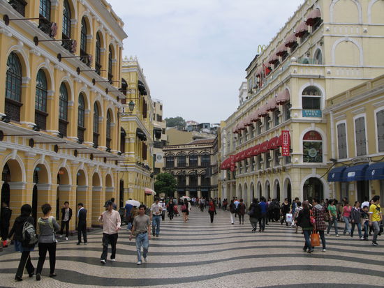2011 - Macau; europäische Bauweise im Stadtzentrum