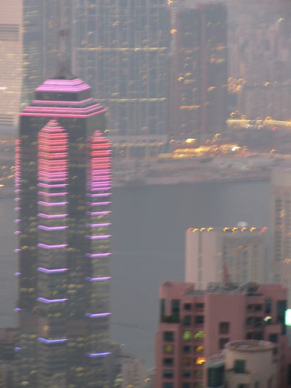 2011 - HongKong; auf dem Peak - der Tag weicht der Nacht...
