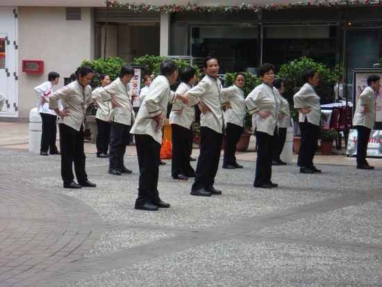 2011 - HongKong; Hotel-Personal in Bewegung...