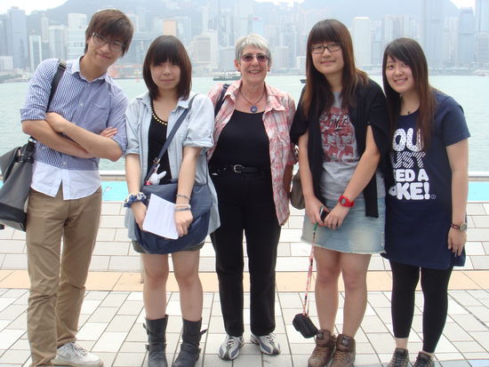2011 - HongKong; Touristenbefragung am Pier