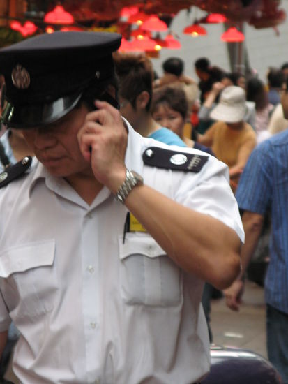 2011 - HongKong; viele Ordnungshüter