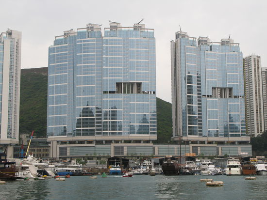 2011 - Aberdeen; die Lücken im Haus dienen dem fliegenden Drachen