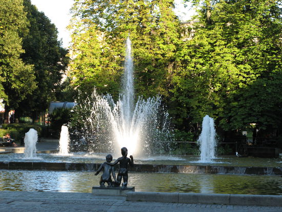 Olso - hübscher Brunnen im Park Studenterlunden