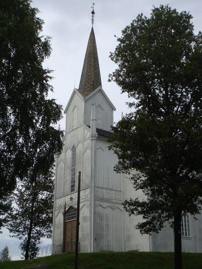 Gjerstad - die Kirche