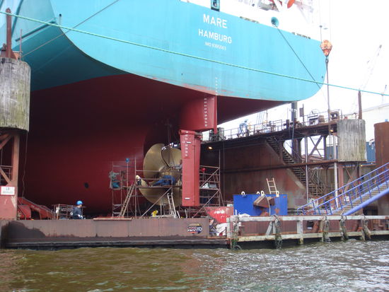 Hamburg - Reparaturarbeiten im Trockendock