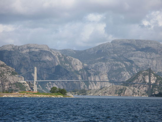 interessante Brücke über den Lysefjord...