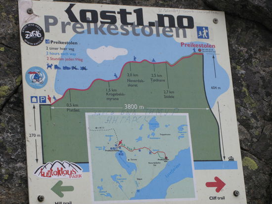 Preikestolen - geschafft! der Weg nach oben ist steil, auch ich bin geschafft...