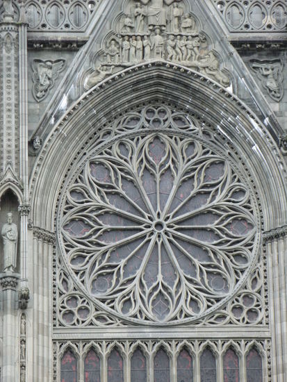 Trondheim - die prachtvolle Rosette von aussen und innen...