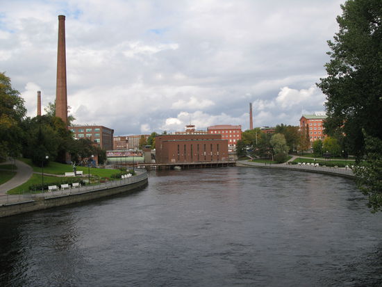 Tampere - die Textil-Industriestadt; das Flusskraftwerk...