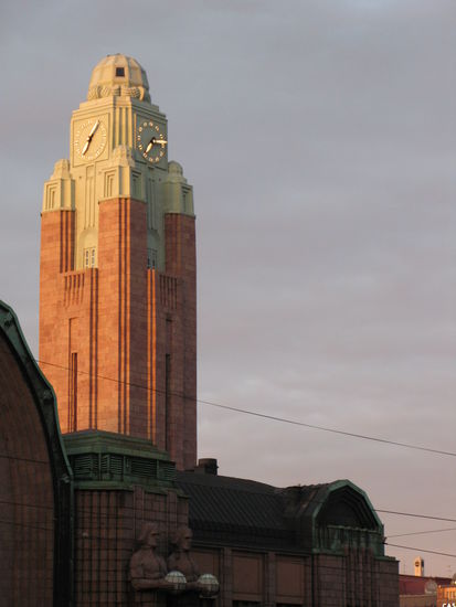 Helsinki - Hauptbahnhof; Jugendstil von Eliel Saarinen; 1919 eingeweiht...