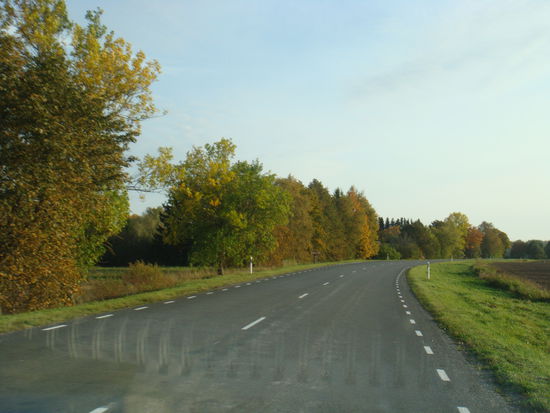 Estland - ...wir durchfahren die weiten Ebenen...