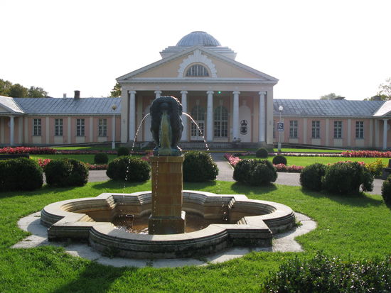 Pärnu - ...das Kurhotel am Strand...